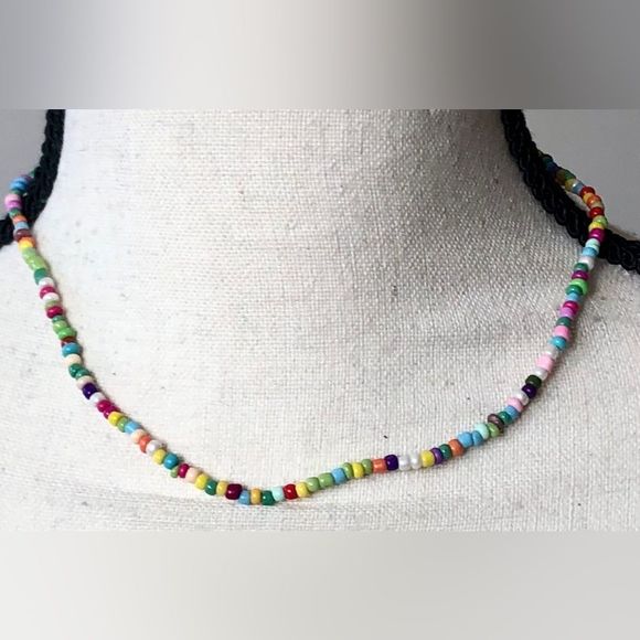 Seed bead colorful necklace with green + earring set, gold tone - Picture 7 of 10